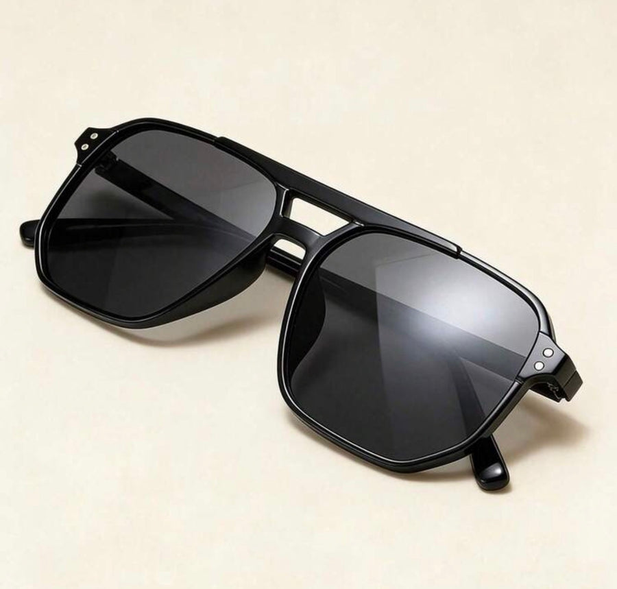 Oversized Black Aviators