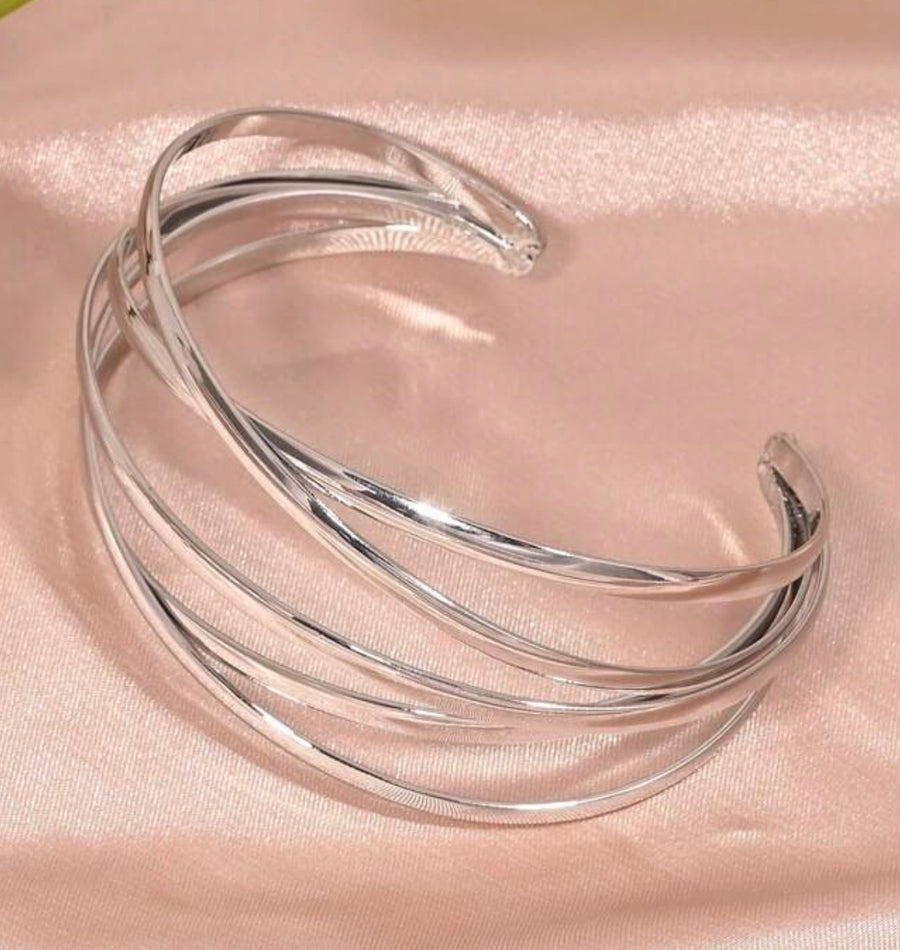 European Metal Criss-Cross Bangle Cuff